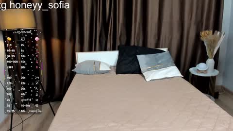 Sofia online show from January 2025 08:26:01 PM