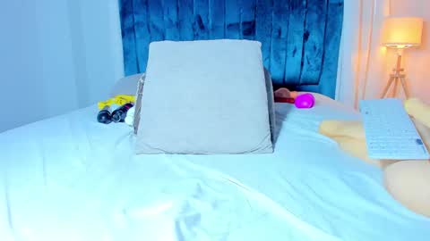 Snapshot of sweetebony_69 chatting on March 2025 02:55:01 PM Mia online show from March 2025 02:55:01 PM