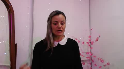 sweef online show from February 2026 10:52:01 PM