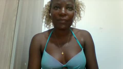 sweetfel online show from April 2026 08:31:01 PM