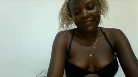 sweetfel online show from April 2026 10:23:02 PM