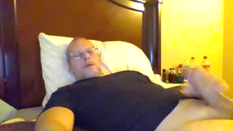 sweetg233 online show from October 2025 04:40:01 PM