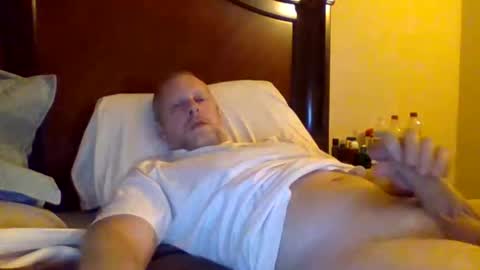 sweetg233 online show from October 2025 06:03:01 AM