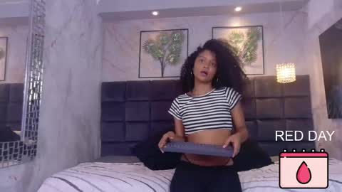 sweetgirlboney online show from September 2025 01:25:02 PM