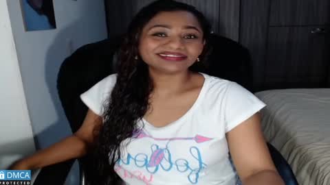 Snapshot of sweetgirlm_ chatting on December 2024 12:27:01 AM Any online show from December 2024 12:27:01 AM