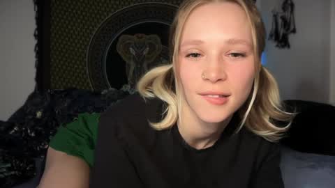 Snapshot of sweetgracee chatting on February 2025 04:15:02 AM sweetgracee online show from February 2025 04:15:02 AM