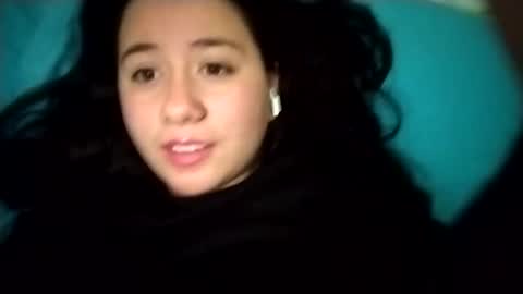 Snapshot of sweetie__annie chatting on January 2025 04:47:01 AM Ana Mara i cant Make noise My family is here online show from January 2025 04:47:01 AM