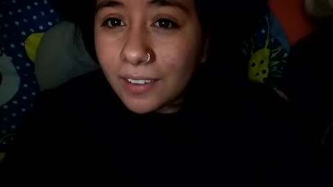 Snapshot of sweetie__annie chatting on October 2025 06:33:01 AM Ana Mara i cant Make noise My family is here online show from October 2025 06:33:01 AM