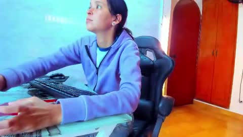 FOXXY online show from August 2026 11:46:02 AM