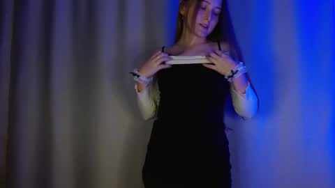 Annie online show from October 2025 08:32:01 PM