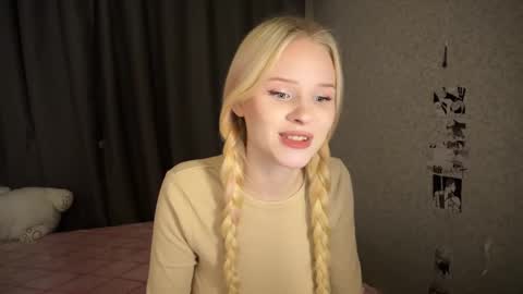 sweetie Lisa3 online show from January 2025 04:12:01 AM