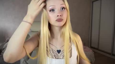 sweetie Lisa3 online show from March 2025 08:44:01 AM