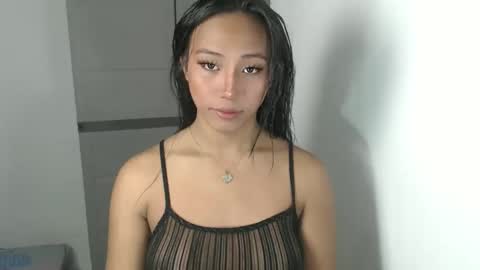 Snapshot of sweetiie_caren chatting on February 2026 03:03:02 AM CAREN online show from February 2026 03:03:02 AM