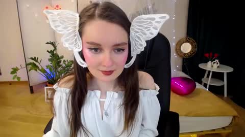 Snapshot of sweetintouch chatting on February 2025 03:28:01 AM sweetintouch online show from February 2025 03:28:01 AM