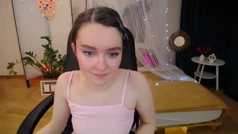Snapshot of sweetintouch chatting on February 2025 11:22:01 PM sweetintouch online show from February 2025 11:22:01 PM