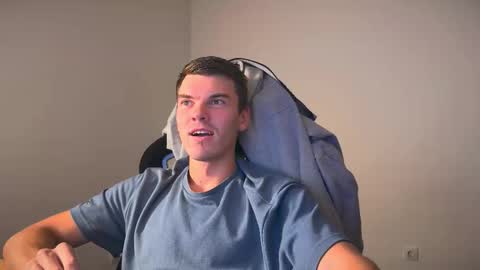 Snapshot of sweetjesso chatting on October 2025 02:17:02 PM cooper online show from October 2025 02:17:02 PM