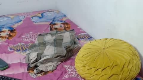 Snapshot of sweetjuicyclit chatting on April 2026 02:10:01 AM zuri online show from April 2026 02:10:01 AM