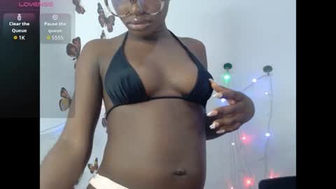 Snapshot of sweetjuicyclit chatting on May 2026 12:45:02 PM zuri online show from May 2026 12:45:02 PM