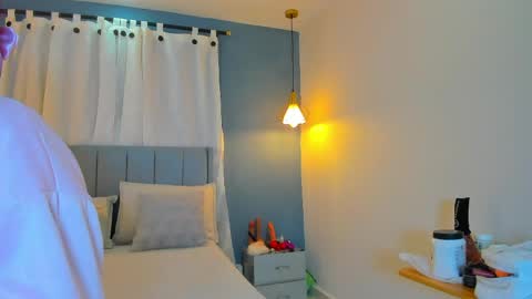 Isabel online show from April 2026 11:28:01 AM