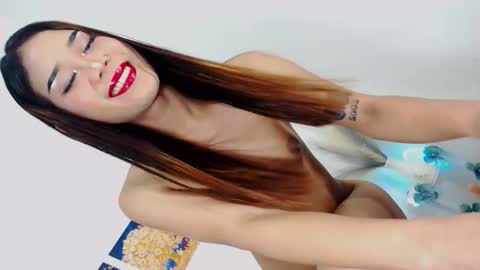 Snapshot of sweetkylecum chatting on November 2025 04:03:01 AM sweetkylecum online show from November 2025 04:03:01 AM