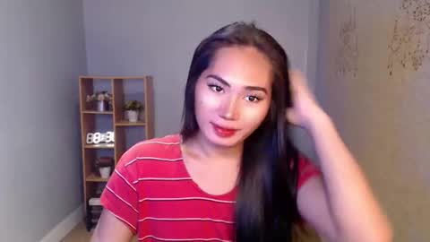 Snapshot of sweetladyboyx chatting on February 2025 11:09:01 PM online show from February 2025 11:09:01 PM