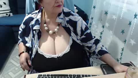 Snapshot of sweetladyrebeka chatting on May 2026 12:55:02 PM Rebeka online show from May 2026 12:55:02 PM