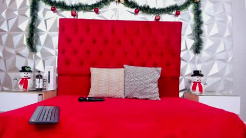 Lauren online show from December 2024 05:14:02 AM