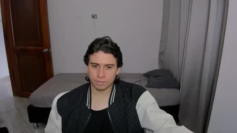 Lian online show from October 2025 07:12:02 PM