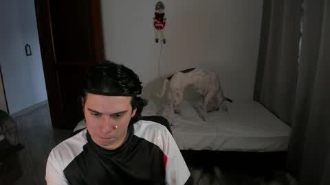 Lian online show from November 2025 05:35:01 PM