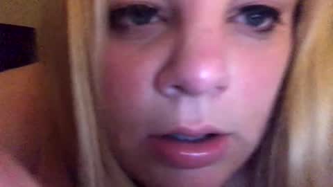Snapshot of sweetlisa92 chatting on December 2024 01:01:02 AM Lisa online show from December 2024 01:01:02 AM