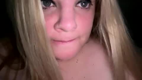 Lisa  online show from November 2025 01:11:02 PM