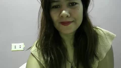 Snapshot of sweetliza20 chatting on October 2025 12:33:02 AM Liz online show from October 2025 12:33:02 AM