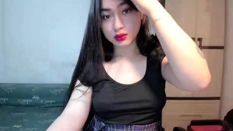 Snapshot of sweetlovepinay04 chatting on December 2024 02:20:01 AM Zoe online show from December 2024 02:20:01 AM