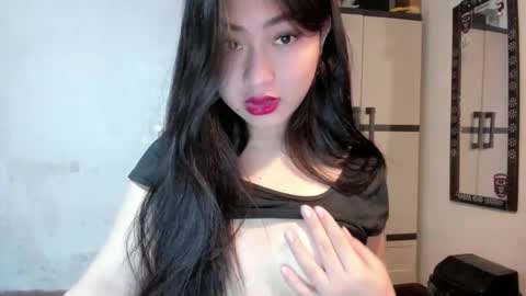 Snapshot of sweetlovepinay04 chatting on December 2024 07:11:02 PM Zoe online show from December 2024 07:11:02 PM