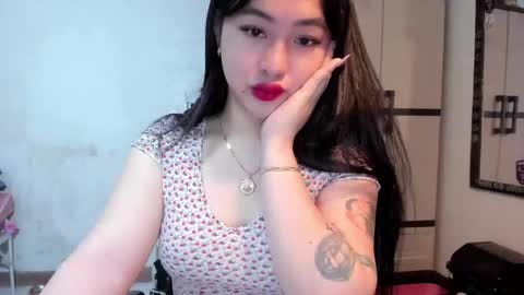 Snapshot of sweetlovepinay04 chatting on January 2025 11:55:01 PM Zoe online show from January 2025 11:55:01 PM