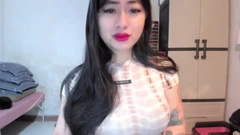 Snapshot of sweetlovepinay04 chatting on February 2025 01:57:01 AM Zoe online show from February 2025 01:57:01 AM
