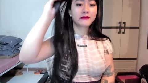 Snapshot of sweetlovepinay04 chatting on March 2025 06:00:02 PM Zoe online show from March 2025 06:00:02 PM