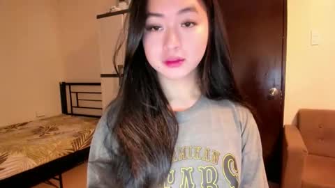Snapshot of sweetlovepinay04 chatting on September 2025 03:28:01 AM Zoe online show from September 2025 03:28:01 AM