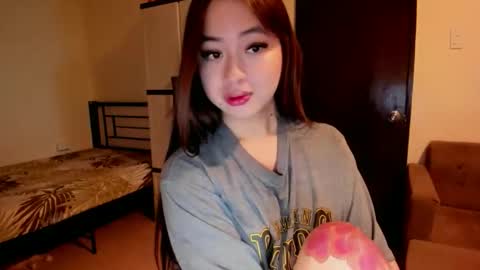 Zoe online show from October 2025 02:41:01 AM