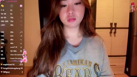Zoe online show from May 2026 11:23:01 PM