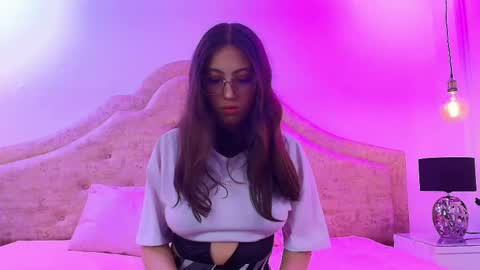 sweetlyundone online show from April 2026 07:43:01 PM