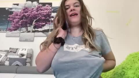 Mila online show from January 2026 01:26:02 PM