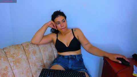 Snapshot of sweetnenus_ chatting on May 2026 04:10:01 AM venus online show from May 2026 04:10:01 AM