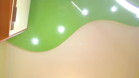 Veronica and Alex online show from September 2025 09:11:02 AM