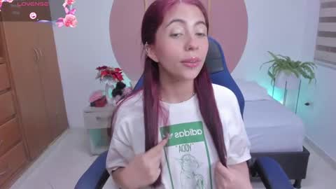 sweetpeach_20 online show from February 2025 07:16:02 PM