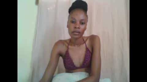 Snapshot of sweetpetite254 chatting on January 2025 12:40:02 PM ESTHER online show from January 2025 12:40:02 PM