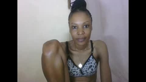 Snapshot of sweetpetite254 chatting on September 2025 01:28:01 AM ESTHER online show from September 2025 01:28:01 AM