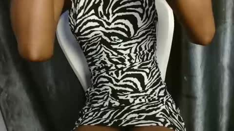 slim ivy online show from November 2025 04:12:02 AM