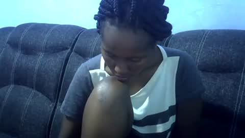 Snapshot of sweetqueen20 chatting on June 2026 01:30:02 AM queen online show from June 2026 01:30:02 AM