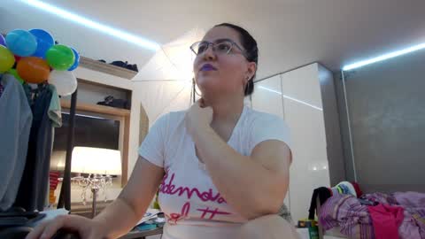 SweetRaisa online show from December 2024 07:00:01 PM